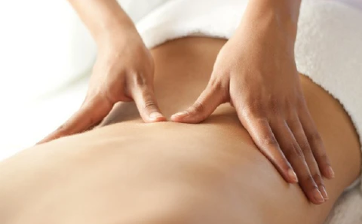 Massage treatment back and hip pain