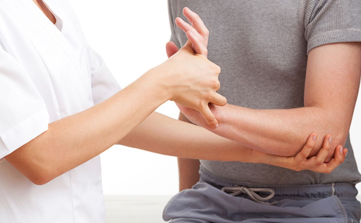 TENNIS / GOLF ELBOW TREATMENT & TAPING